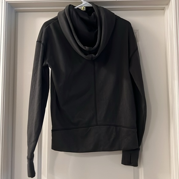 North Face built in scarf hoodie - Picture 3 of 3